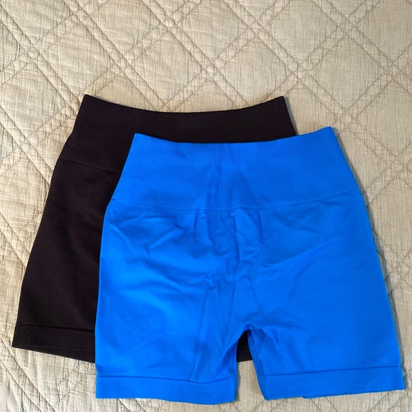 Amazon Scrunch Butt Athletic Shorts - Picture 1 of 4